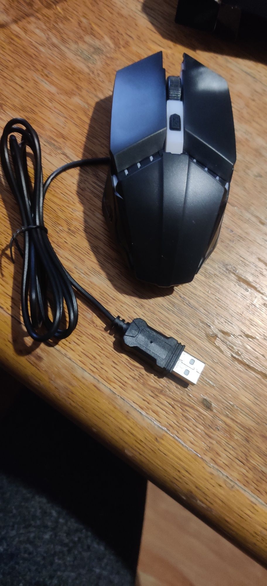 Myszka czarna kabel USB