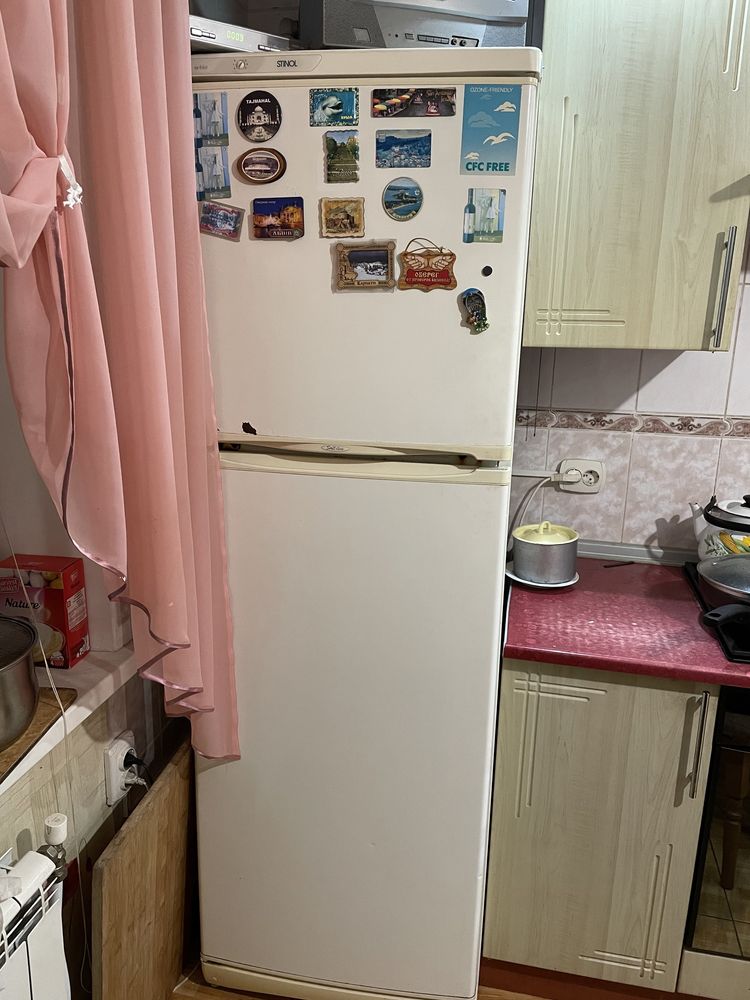 Холодильник двохкамерний