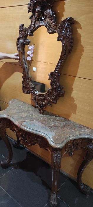 Mesa de entrada com espelho