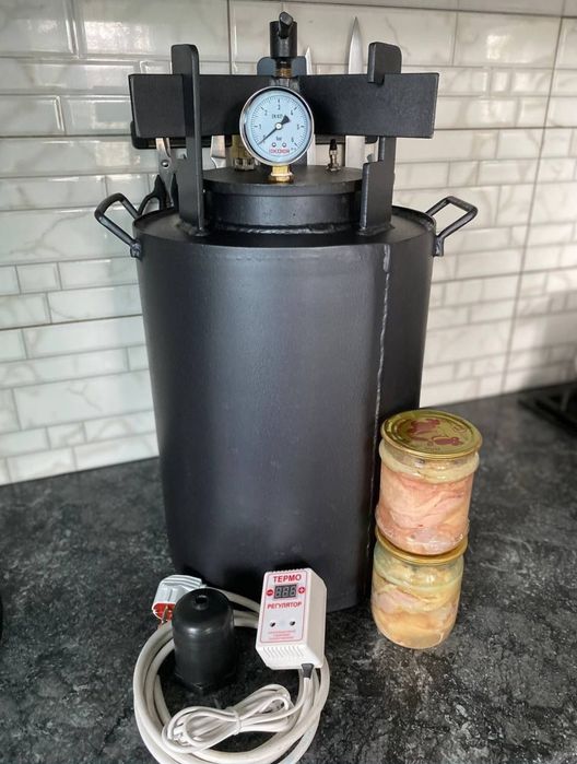 Автоклав на 24 півлітрові або 10 літрових банок електричний підсилений