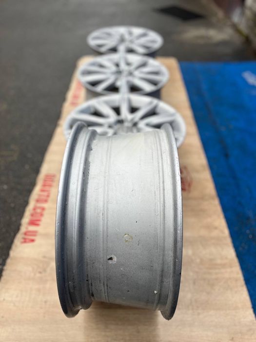 Goauto оригінальні диски Audi 5/112 r18 et39 8j dia66,6 як нові видуби