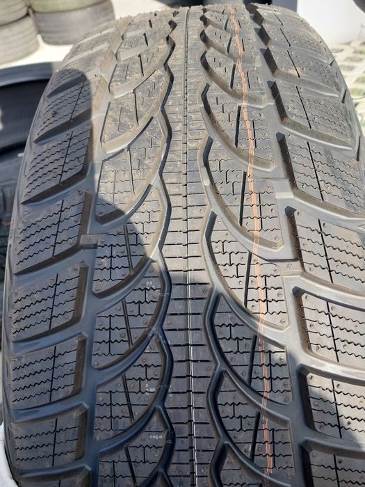 Opony Zimowe Bridgestone Blizzak LM-32. 215/45R20  95V XL