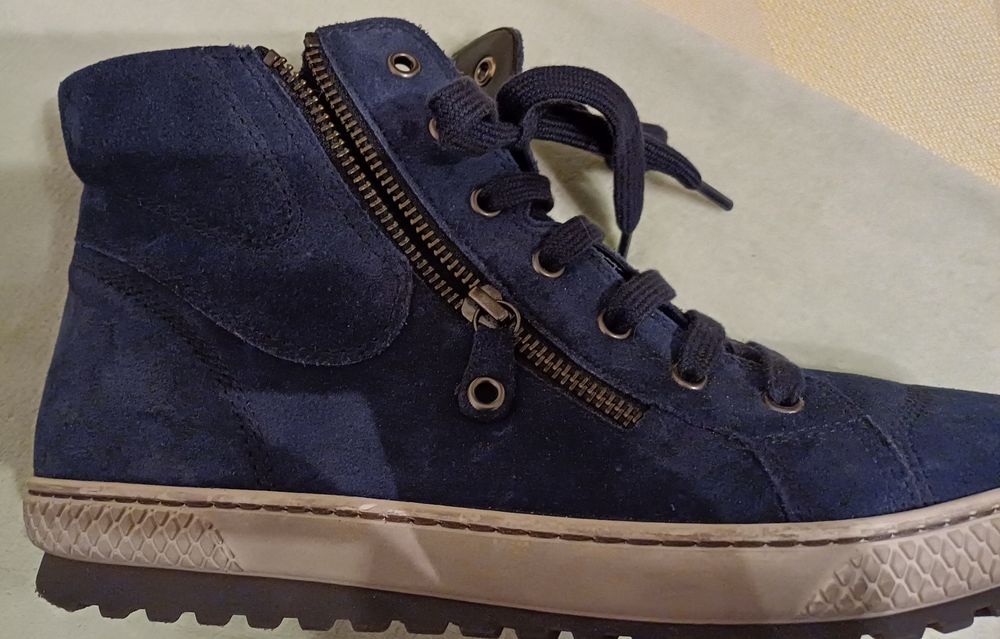 Zamszowe buty Gabor. R.42-43