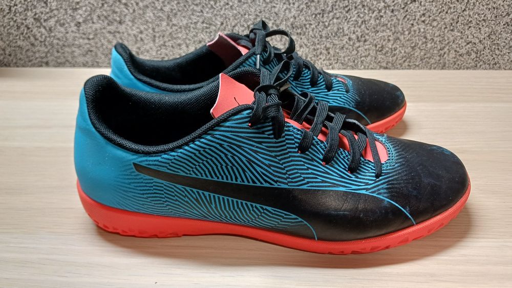 Halówki marki Puma rozmiar 40 (25,5 cm)