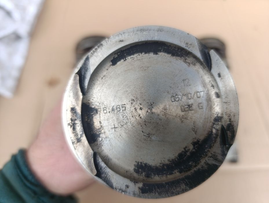 Шатуни поршня 1.2 бензин Fabia Polo Ibiza Cordoba