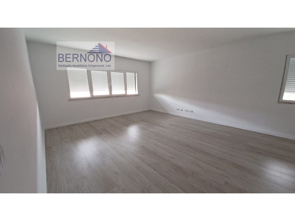 Arrendamento de apartamento T1 na rua Joaninhas
Zambujal, São Domi...