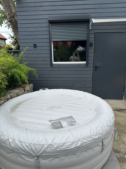 jakuzzi ogrodowe 3 miesiące używane