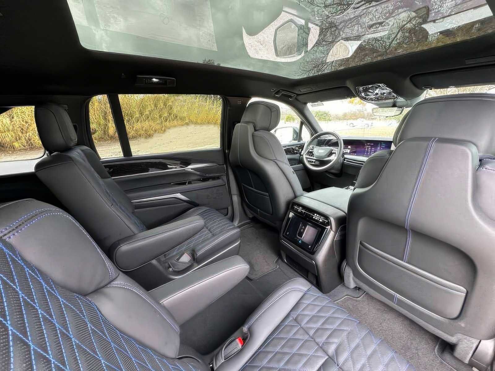 2025 Cadillac Escalade IQ Sport 1