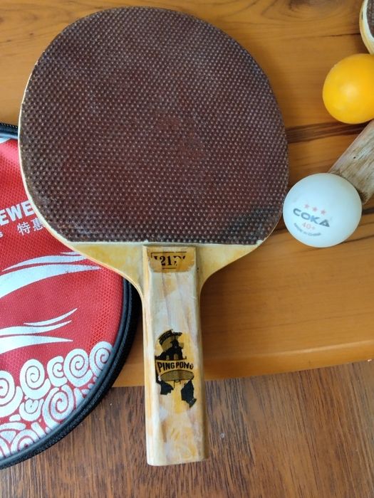 Теннисные ракетки PING PONG Китай. 1977 г. Чехлы для ракеток и шарики.