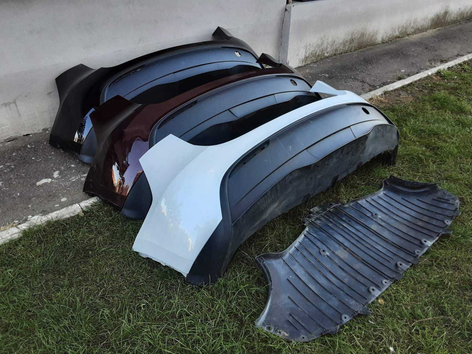 Бампер задній Tesla Model Y