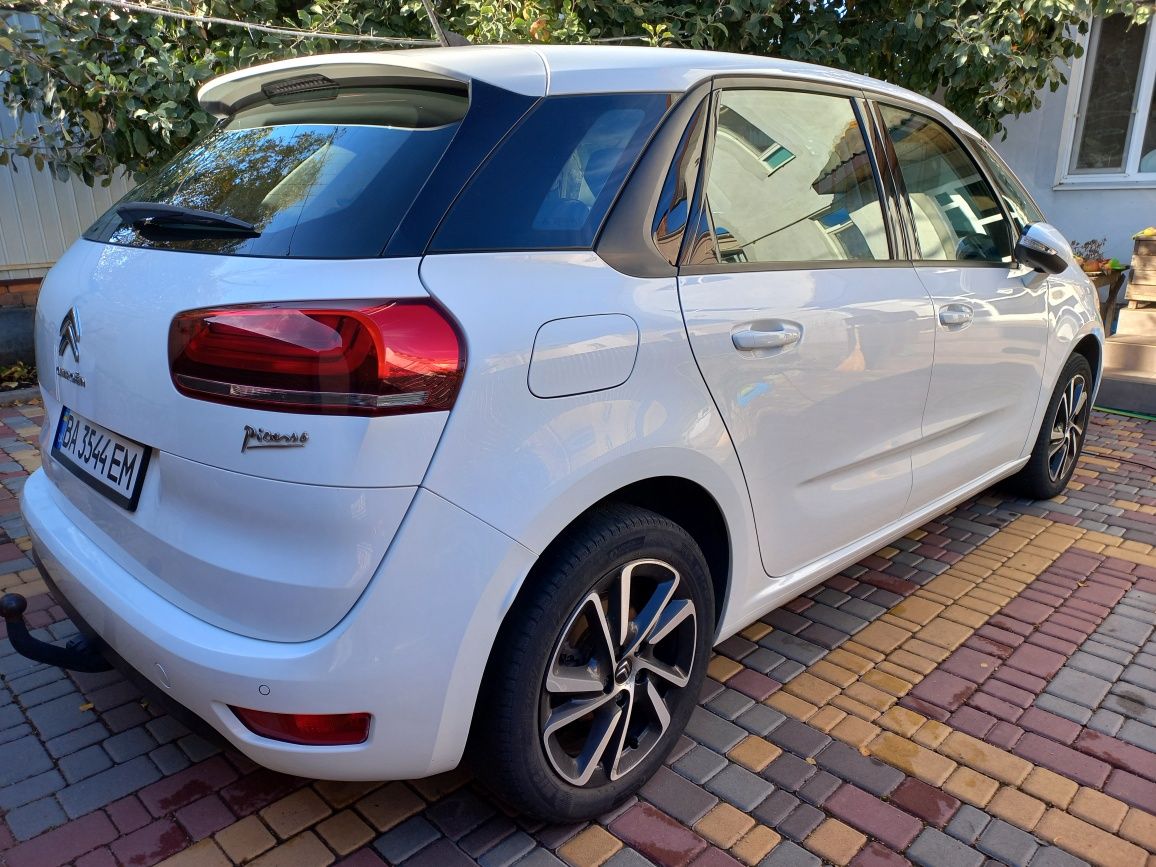 Продам citroen c4 picasso 1,6 дизель 2018