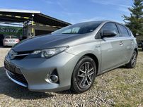 Toyota Auris 1.8b Hybryda 136KM