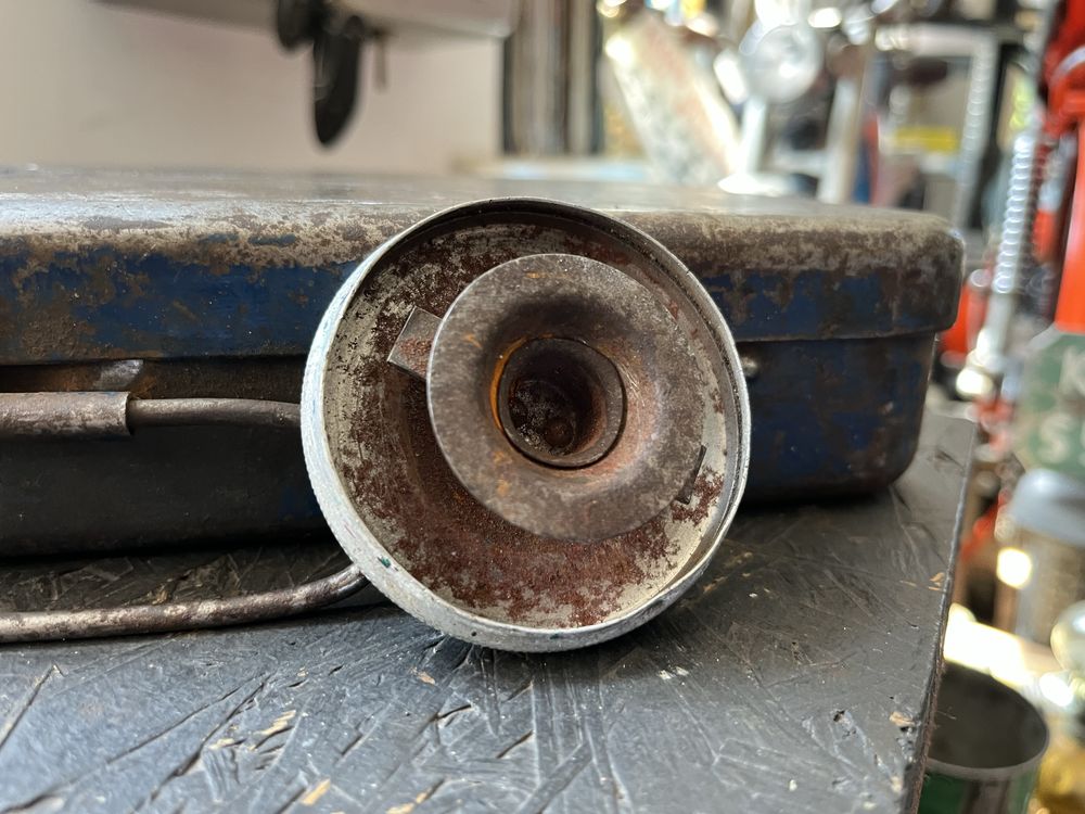 Simson S51 SR50 KR51 korek nakretka zbiornika paliwa baku