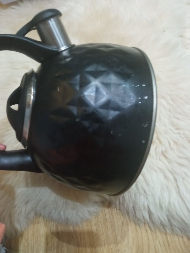 Czajnik Florina Diamante czarny indukcja/gaz gwizdek 2,5 l stal nierdz