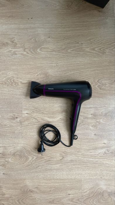 Продаю фен для волосся Philips