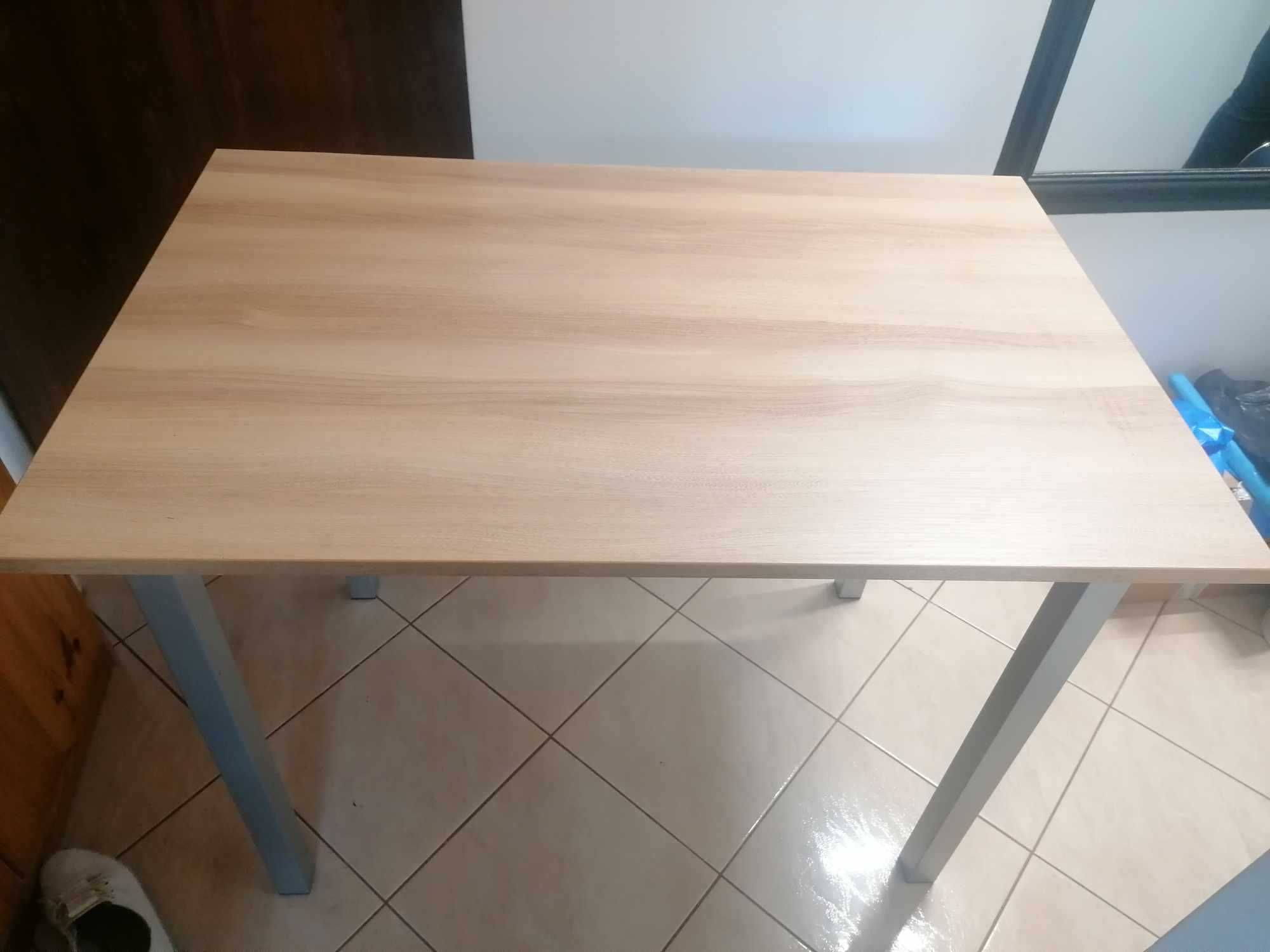 Stół i 3 krzesła kuchnia/jadalnia