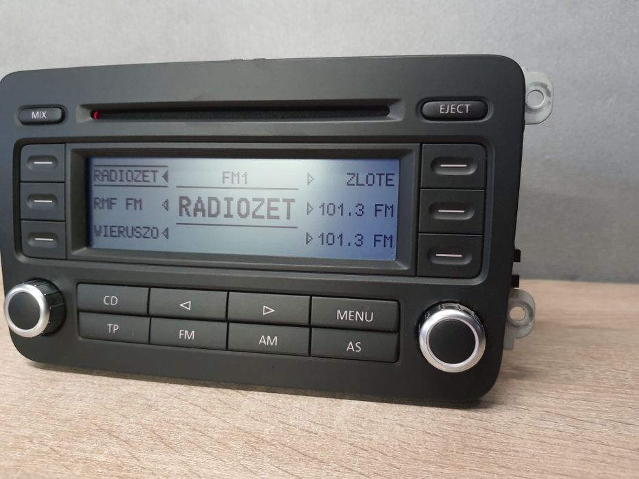 Radio samochodowe VW Volkswagen RCD300 CD +kod Passat b6 Golf 5 Caddy