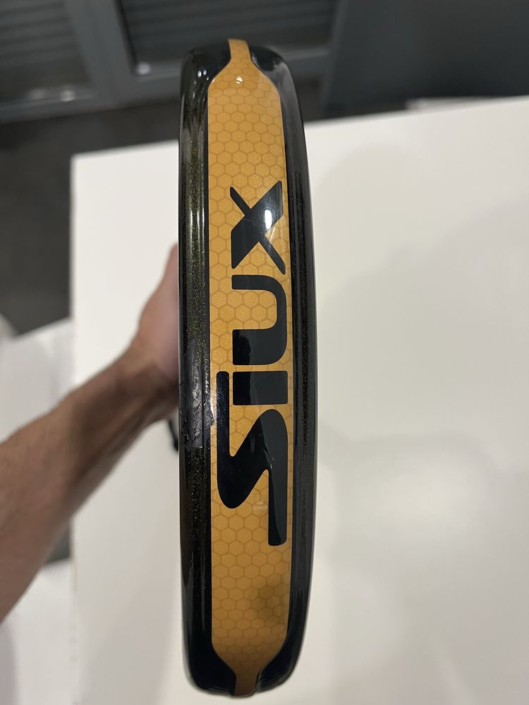Raquete padel Siux ST4 como nova
