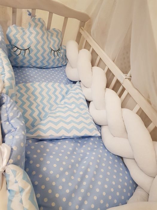 Комплект постельного в кроватку для новорожденных бортики балдахин