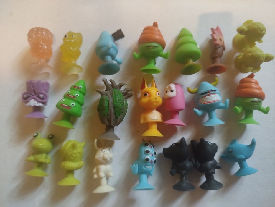 Стикези stikeez.смурфи.овочи .фрукти.зоряні війни.happi home