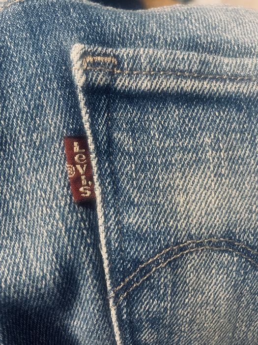 Джинси Levis, розмір 28, завужені до низу