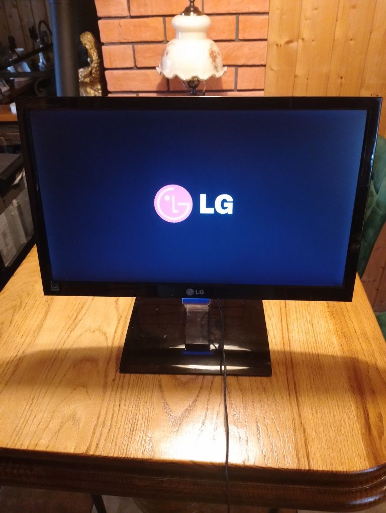 Monitor LG 19 cali