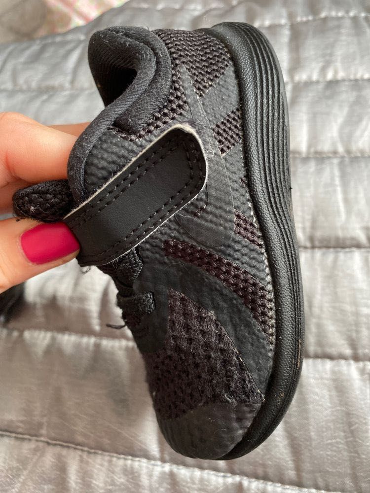 Nike tanjun rozmiar 22 czarne
