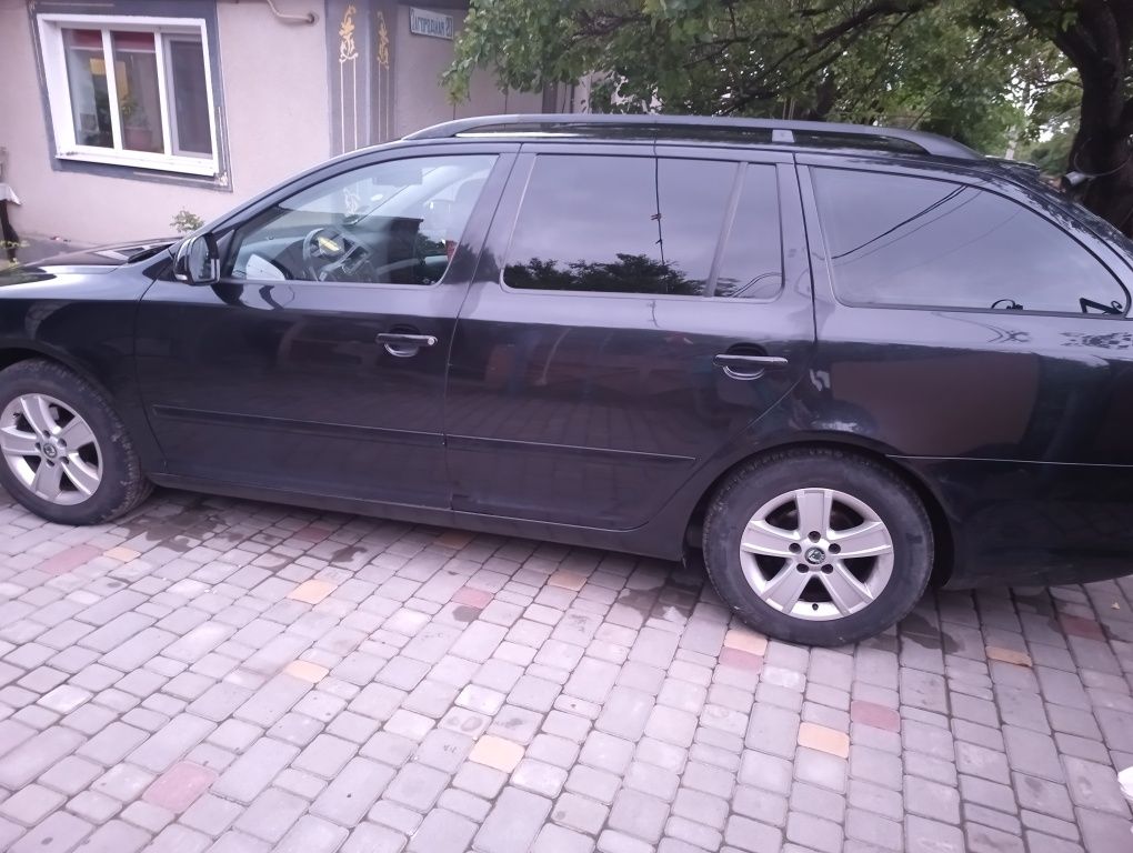 Продам своє авто Scoda oktavia