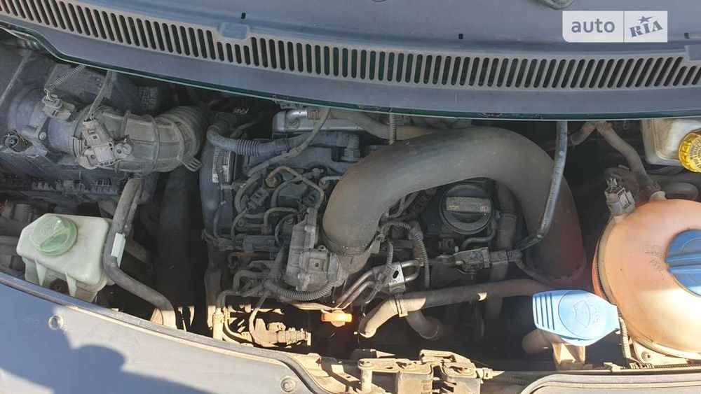Продам VW T5 2011р. 345тис.км   2.0 TDI