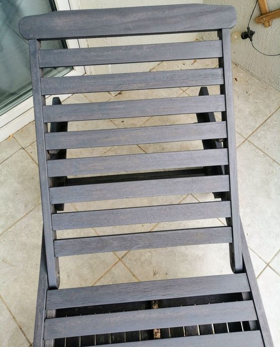 Leżak ogrodowy drewniany z poduszką