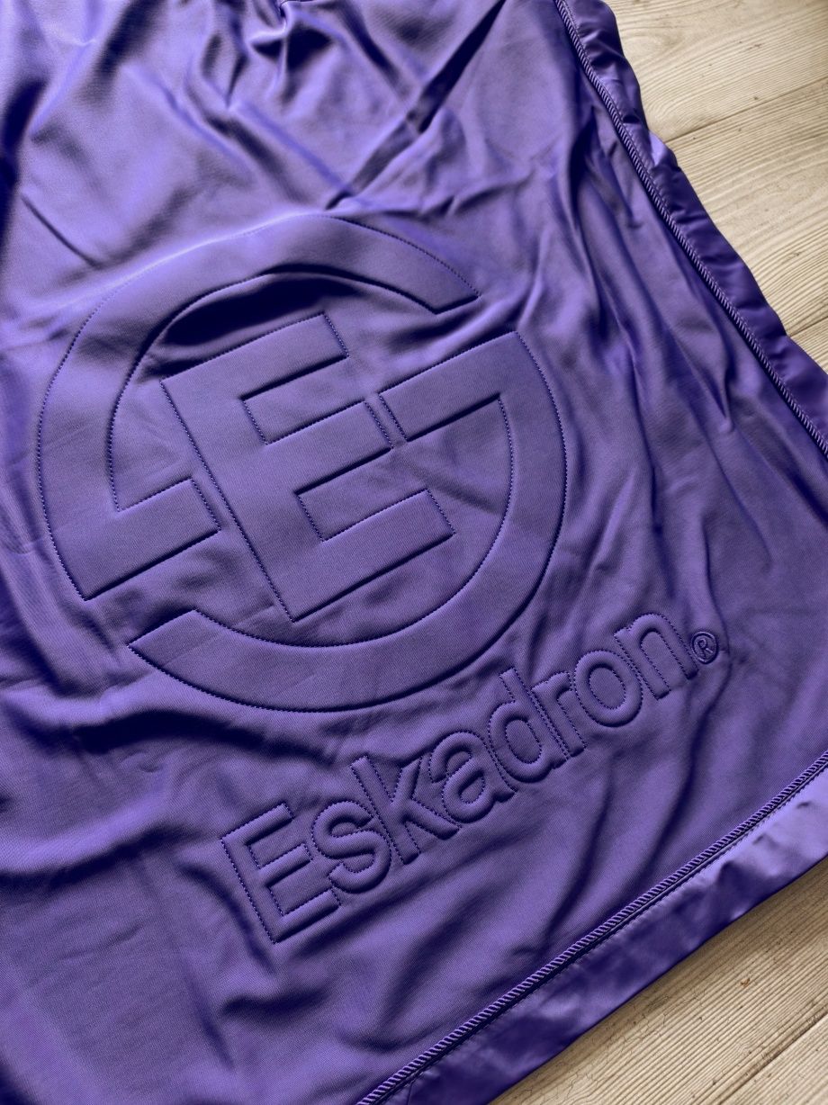 Derka osuszajaca Eskadron Dura emblem dynamic Purple L 145cm