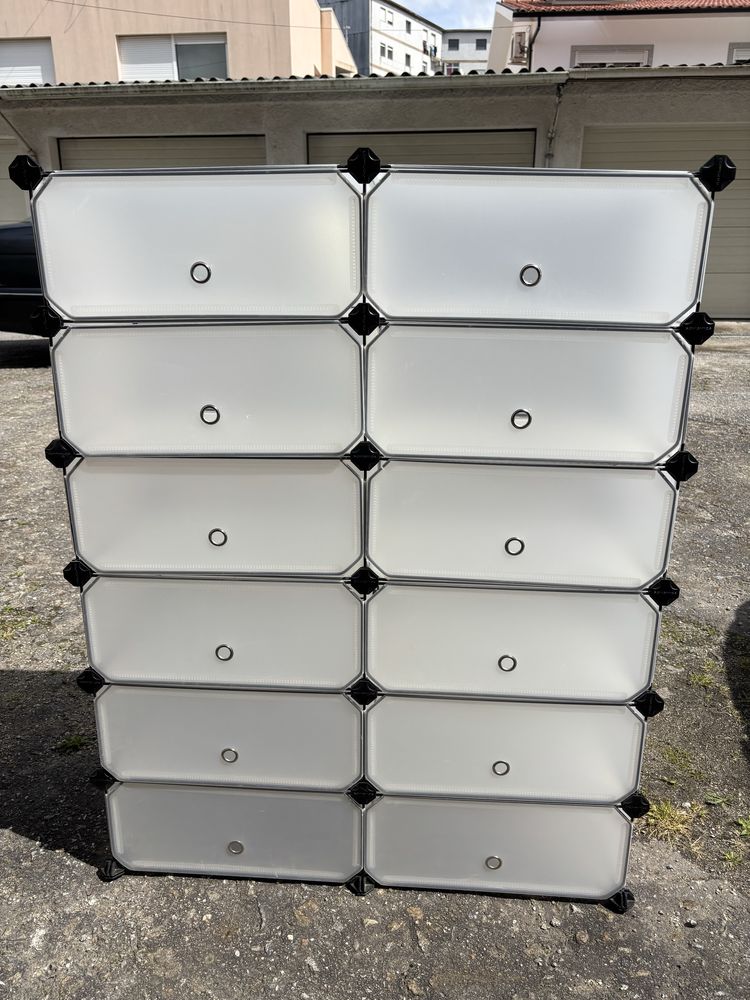 Vende-se armario sapateira branco em plastico