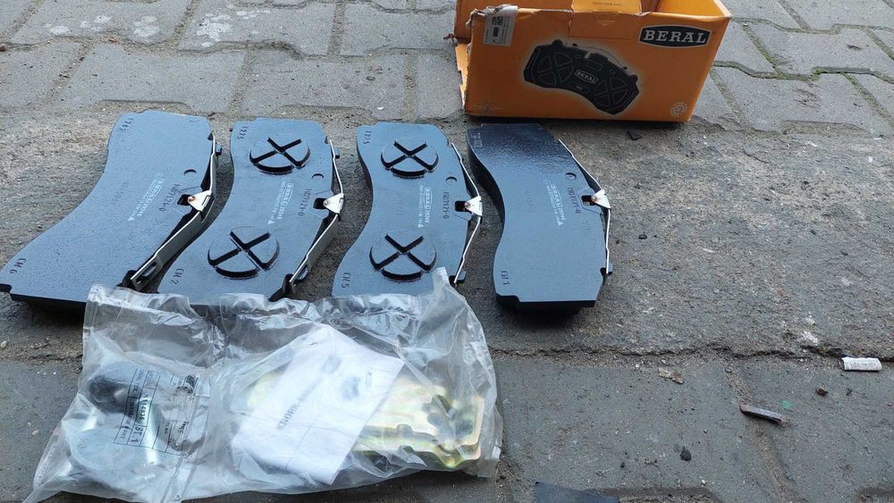 klocki hamulcowe mercedes actros