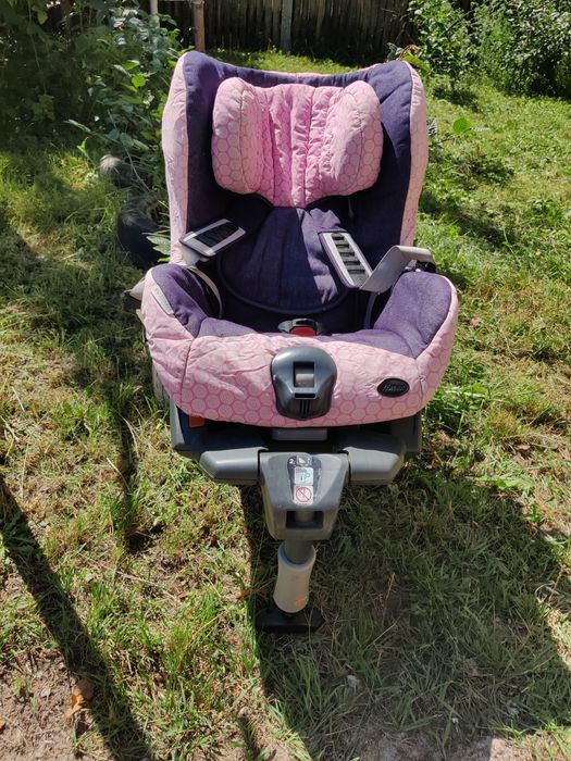 Автокрісло в гарному стані, нічого не зламано все працює. Britax Romer