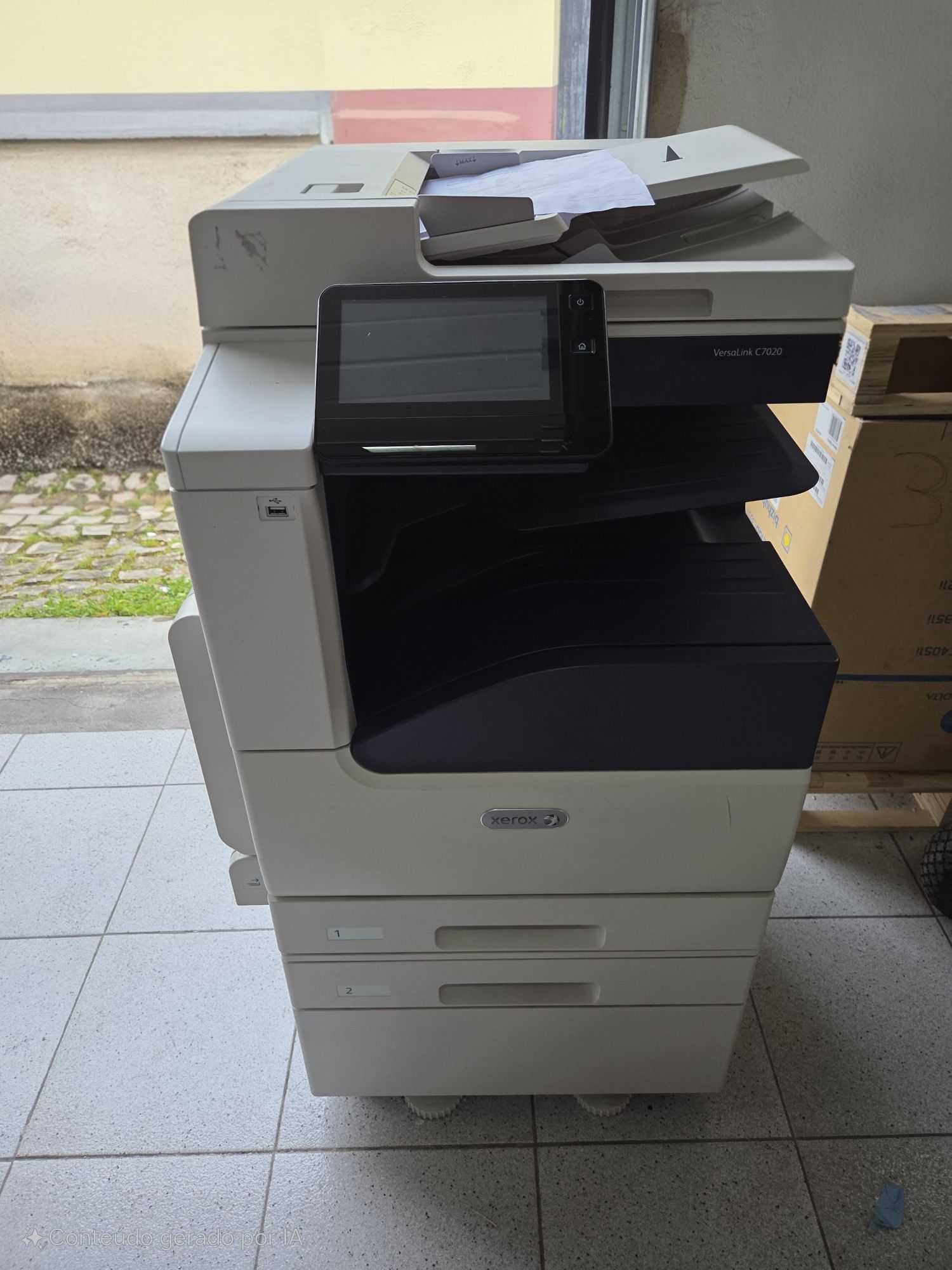 Impressora Multifunções Xerox Versalink C7020