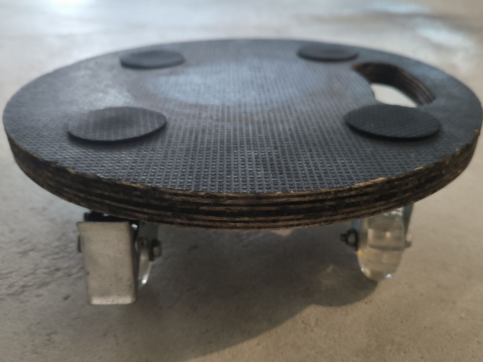 Bases de transporte com rodas