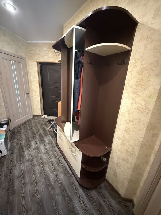 Шафа для верхнього одягу