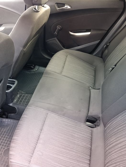 Авто Opel Astra j 2011