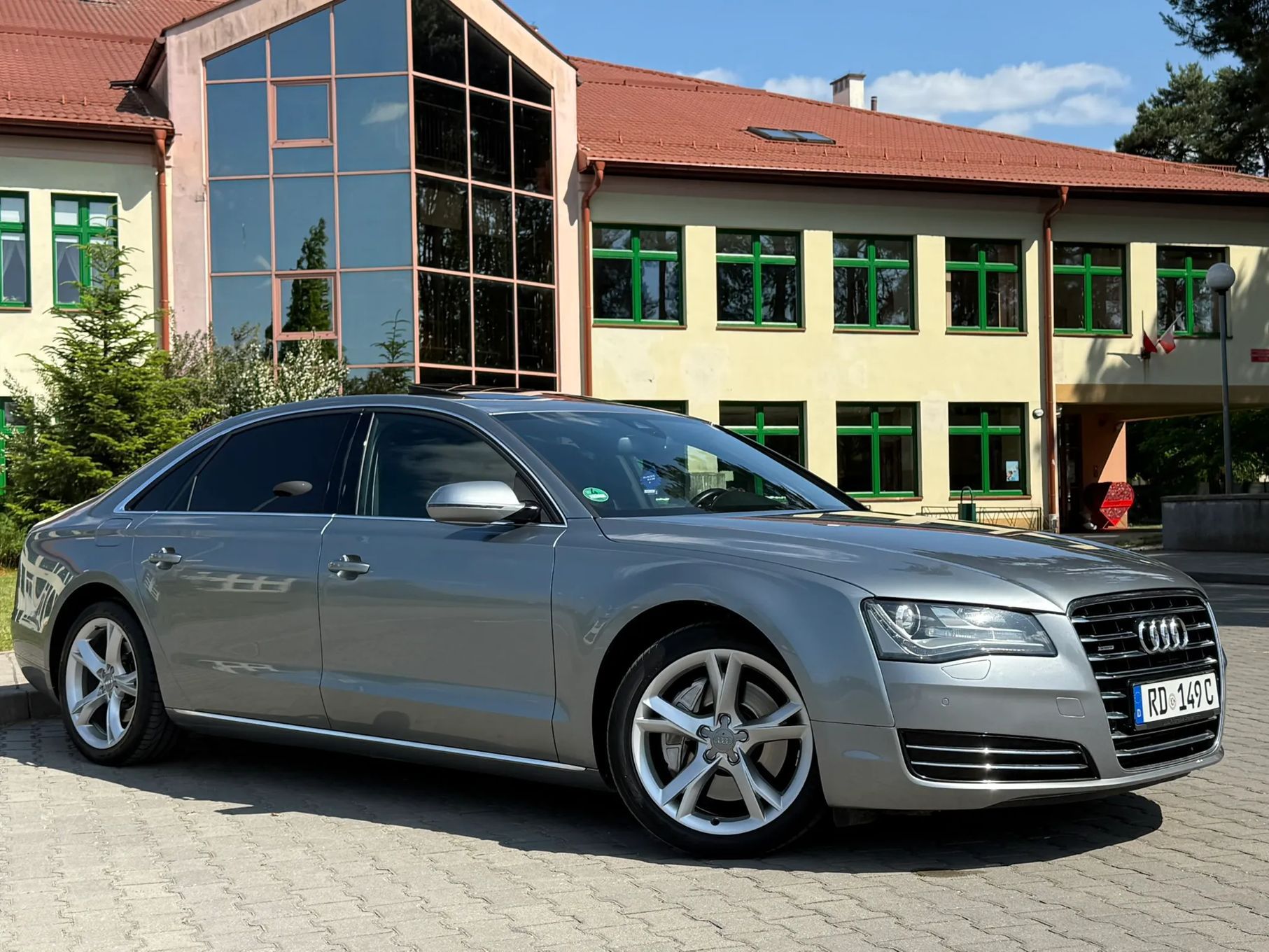 Audi A8 A8L 5 Osób Quattro Bose Webasto z Niemiec Europa
