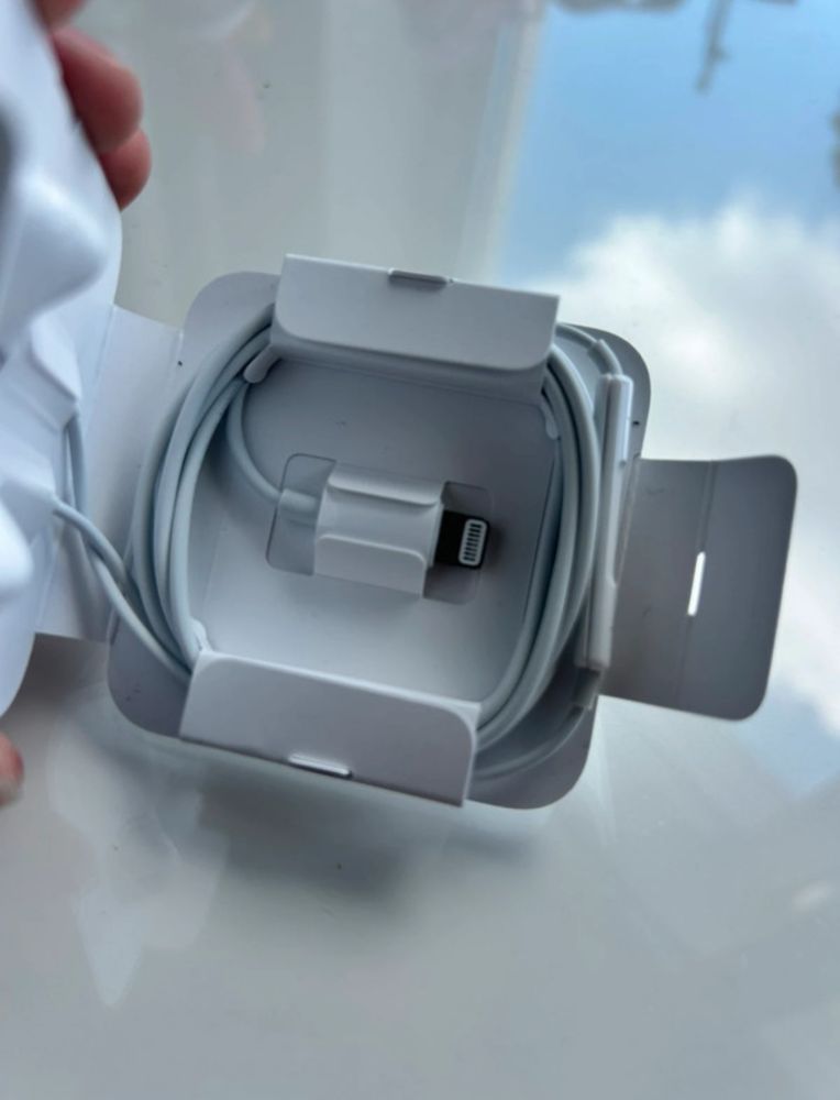 Apple Earphones c/ Lightning novos