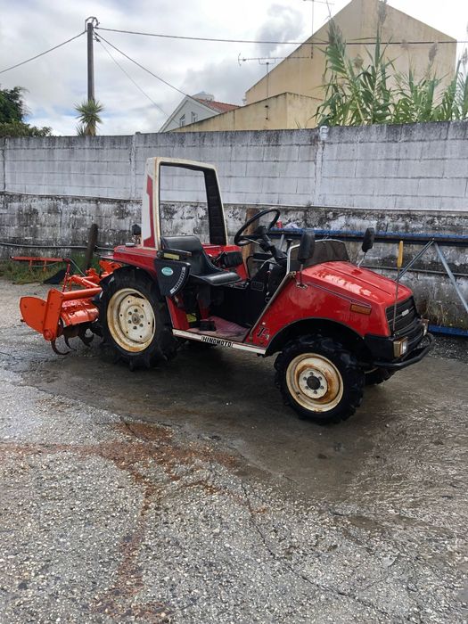 Tratror carro hinomoto com frese