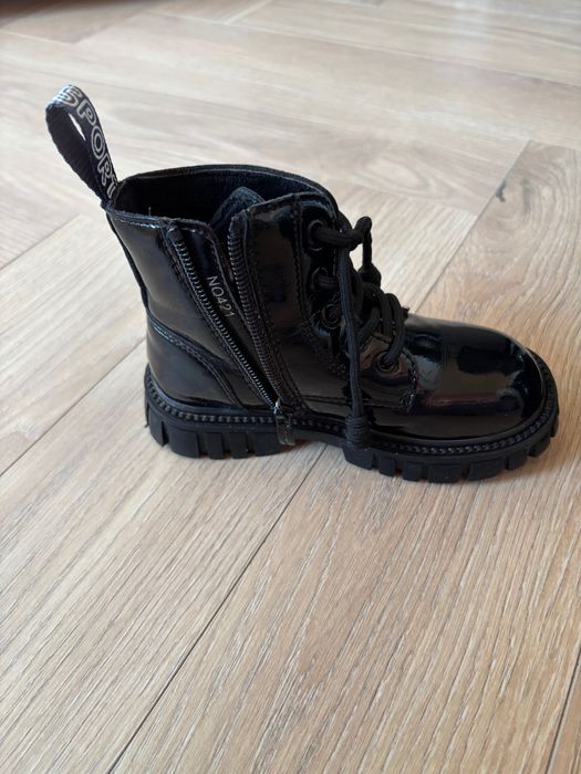 Buty lakierowane dla dziewczynki