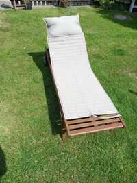 Leżak ogrodowy, drewniany, regulowane oparcie, materac szary, łóżko