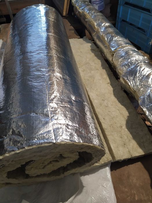 Утеплювач негорючий, армований, фольгований. Мат ламельний.