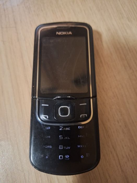 Nokia 8600d luna