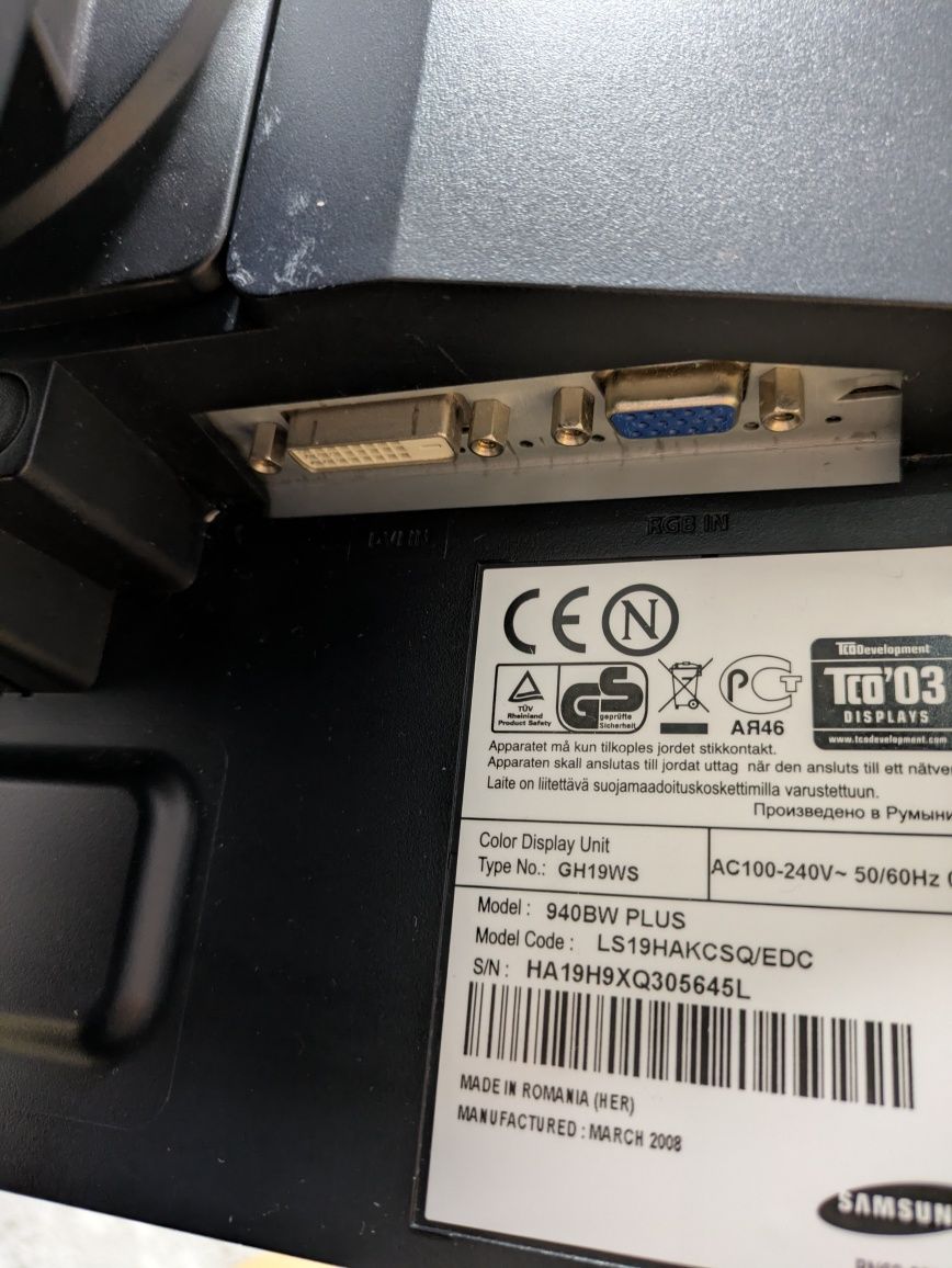 Монитор Samsung SyncMaster 940BWplus