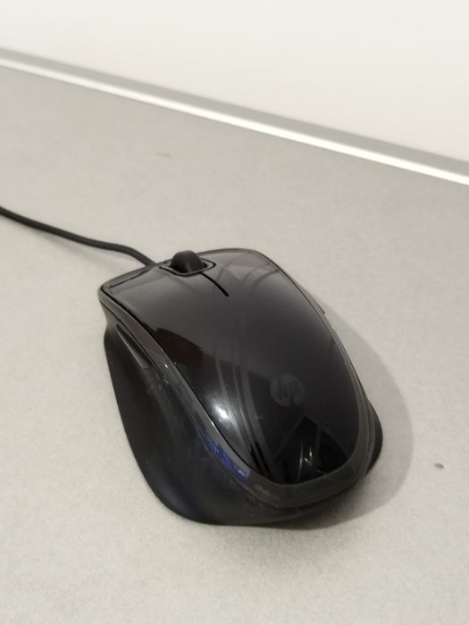 Vendo rato HP com fio e botões laterais