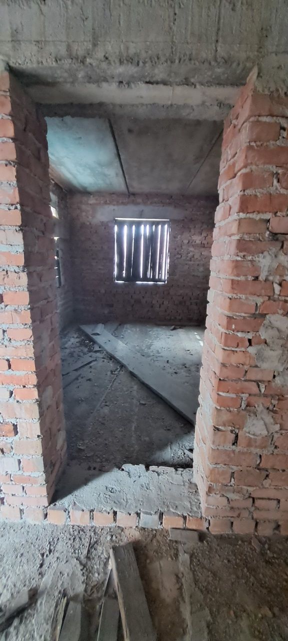 Продам будинок ( новобудова)