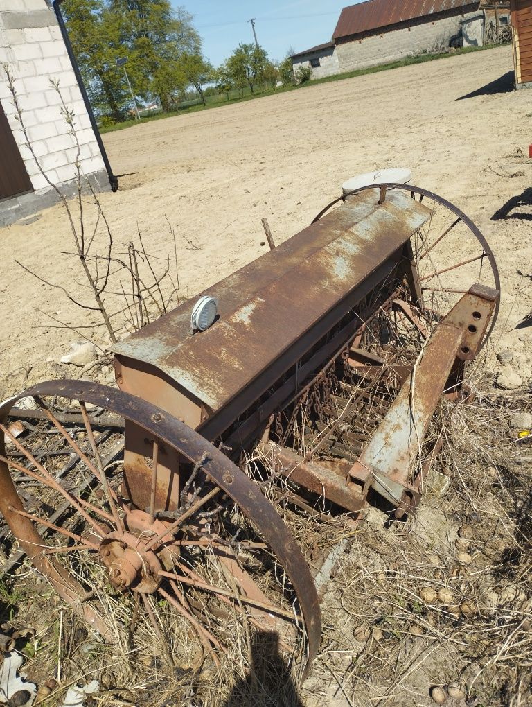 Sprzedam sprzęty rolnicze