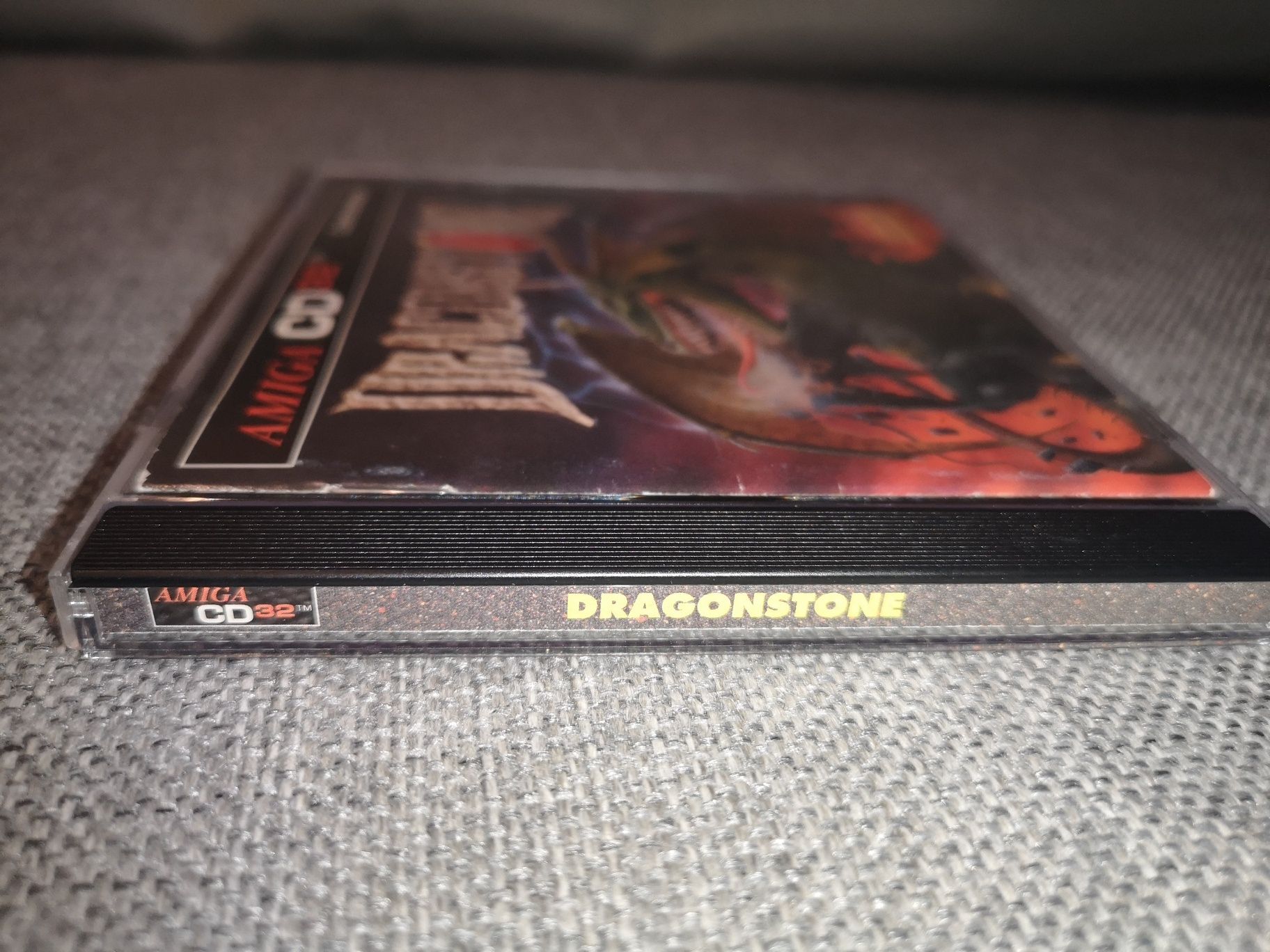 DragonStone AMIGA CD32 gra (stan bdb+) kioskzgrami